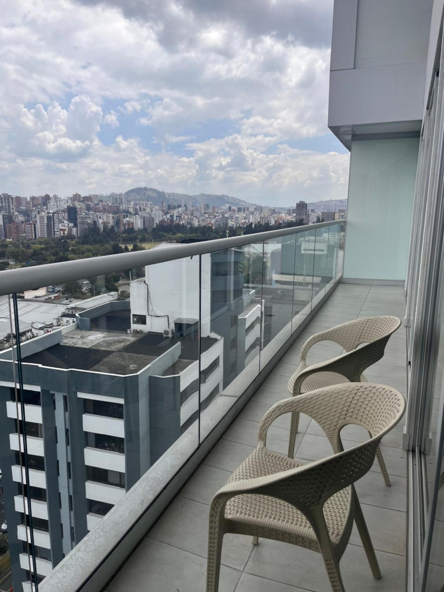 Suite Apartameto 1606 Espectacular Vista La Carolina, Piso 16 One - Quito Eksteriør bilde