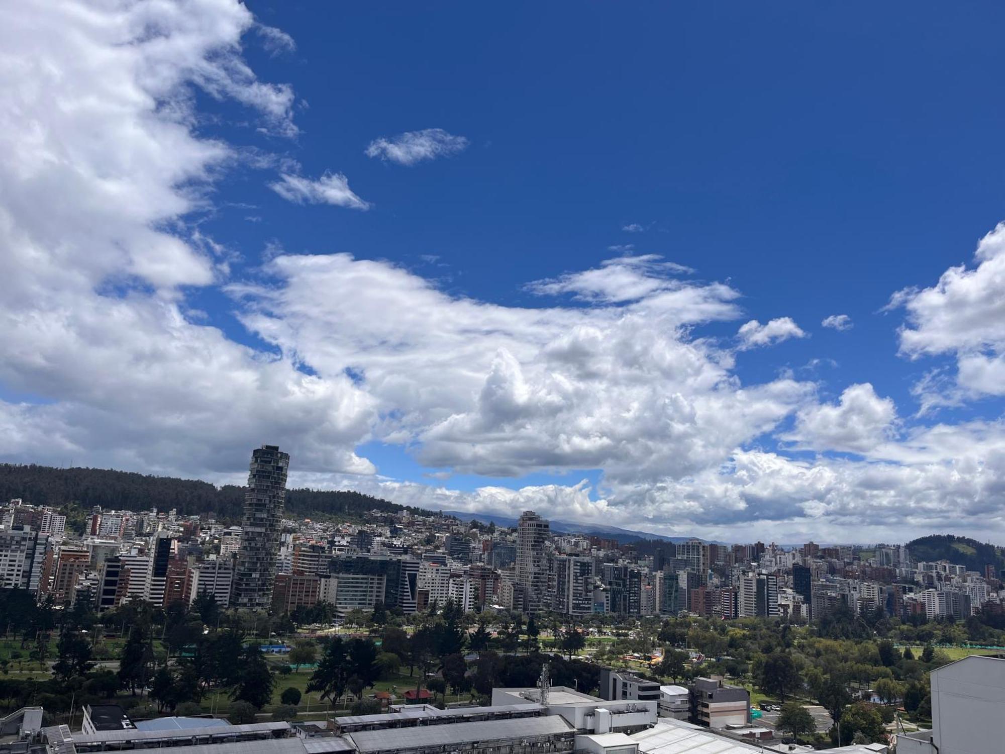 Suite Apartameto 1606 Espectacular Vista La Carolina, Piso 16 One - Quito Eksteriør bilde